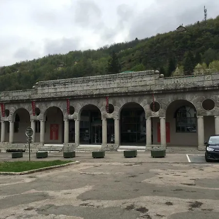 Les Trois Domaines * Ax-les-Thermes